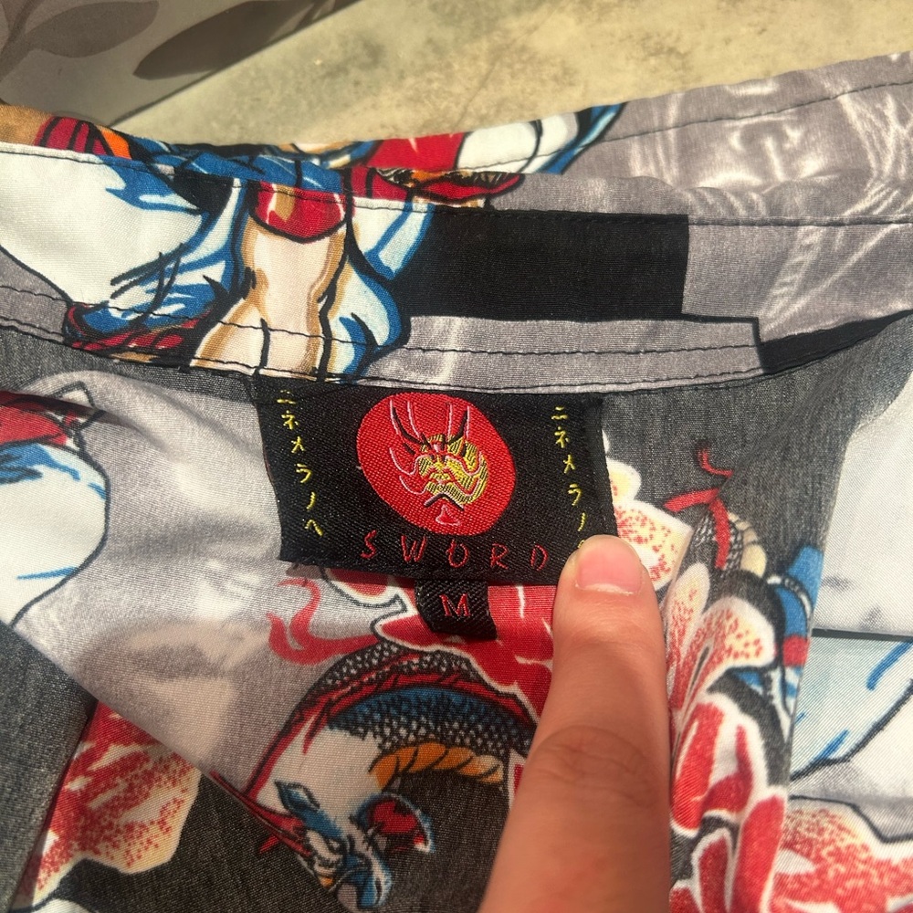Street Fighter-inspired button up - Picture 5 of 5